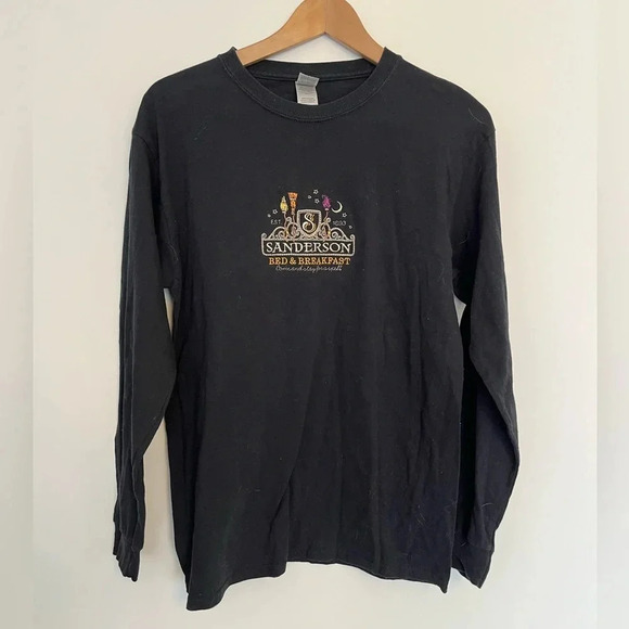 Gildan embroidered long sleeves Hocus Pocus themed  shirt size medium - Picture 2 of 7